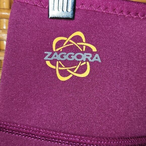 Zaggora Neoprene Spandex Slimming Workout Capris - Picture 2 of 9